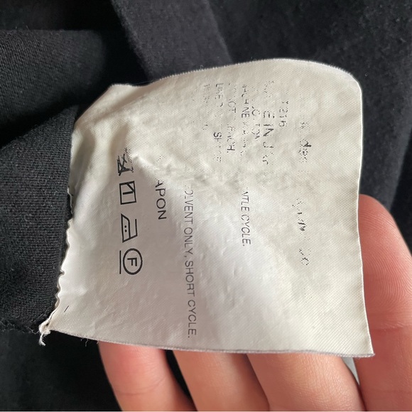 Comme Des Garçon PLAY Black Tee Gold Heart Size XL - Picture 5 of 6